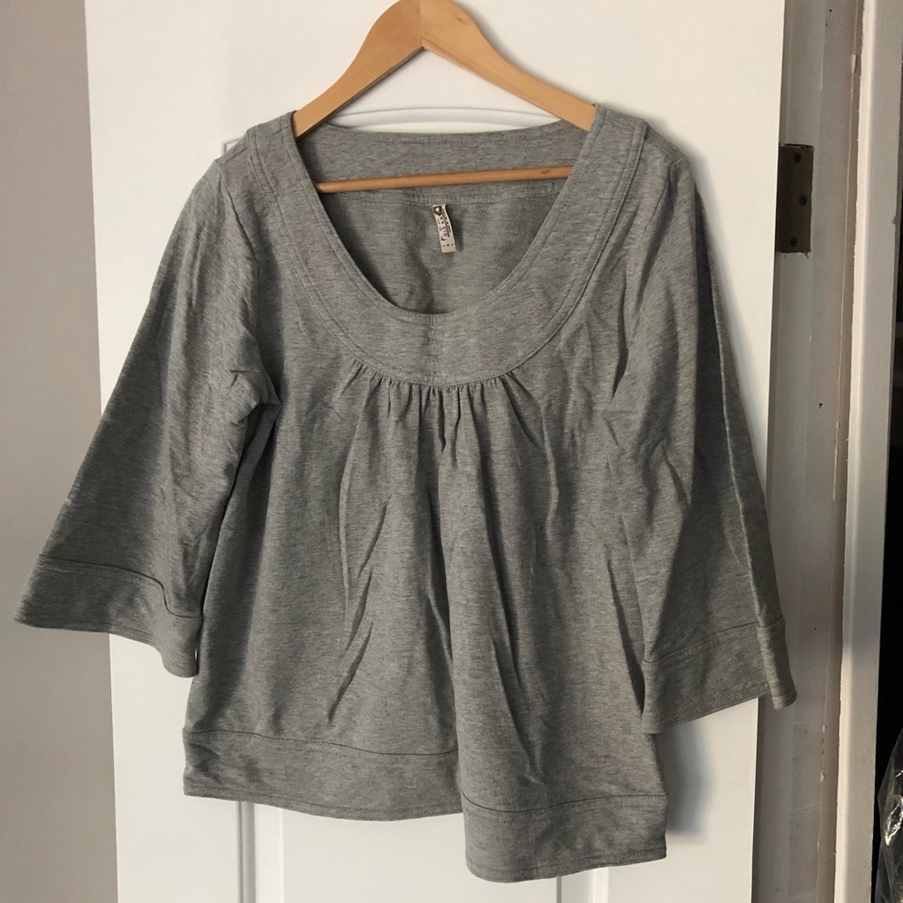 Adorable Old Navy sweatshirt!